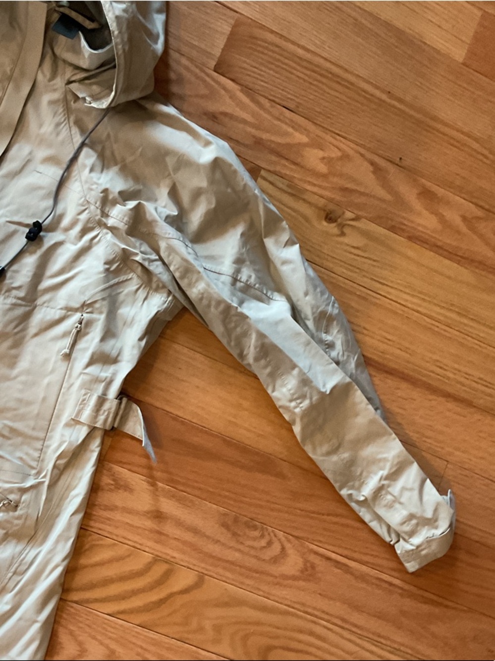 REI Women’s Lightweight stowaway Hood Raincoat Cream trench NWOT XS zip pockets - Picture 4 of 13